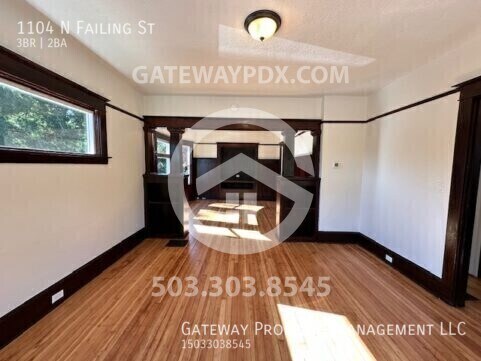 Building Photo - 1104 N Failing St