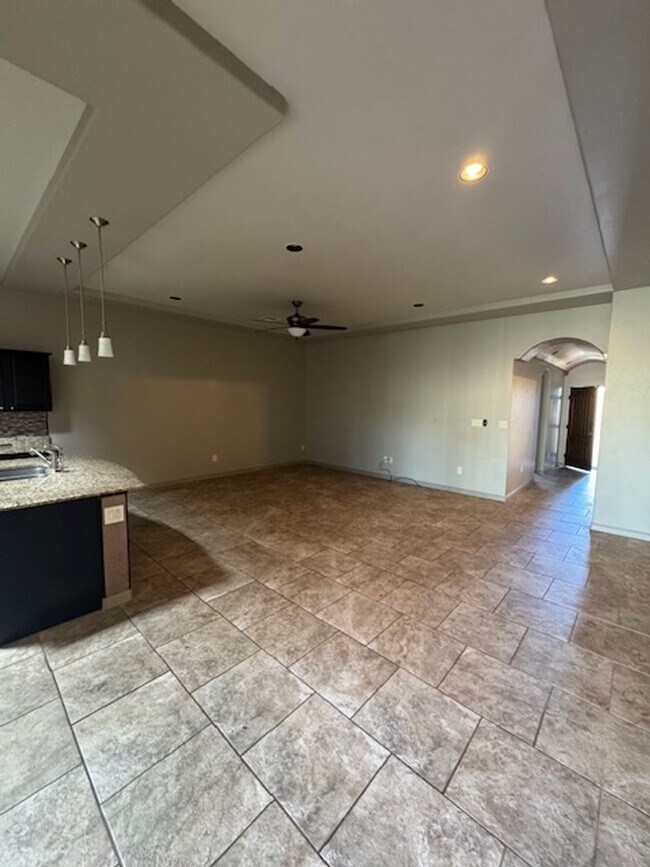 Building Photo - AVAILABLE NOW:  Over-55 Town House for Rent