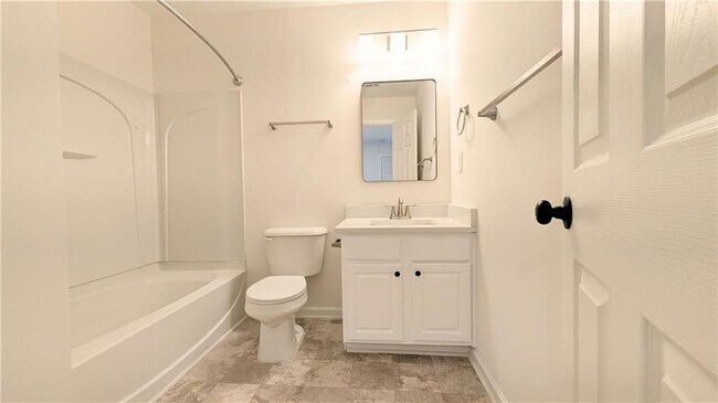 Building Photo - 521 Windstone Trail