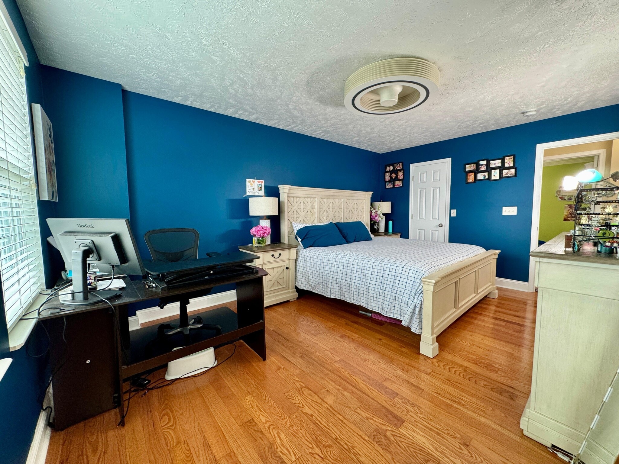 Building Photo - 233 Grace Manor Dr