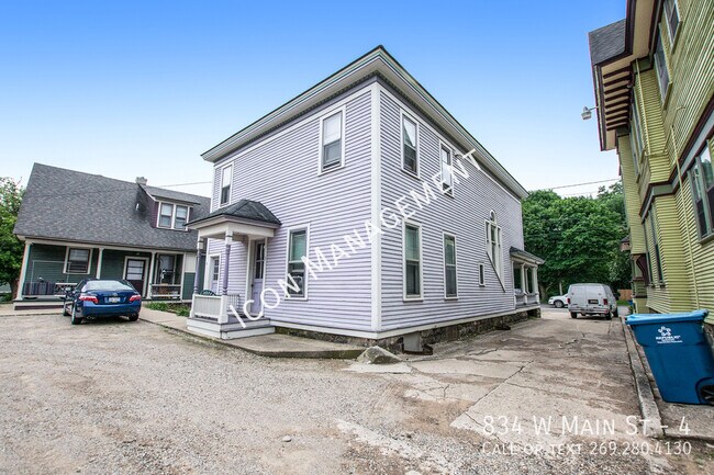 Building Photo - 834 W Main St