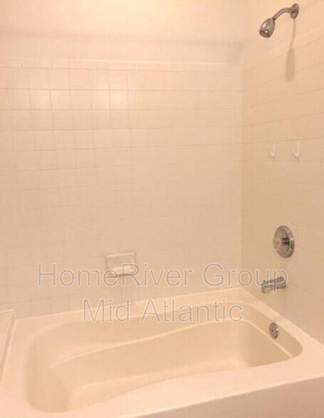 Building Photo - 545 Ensemble Ct