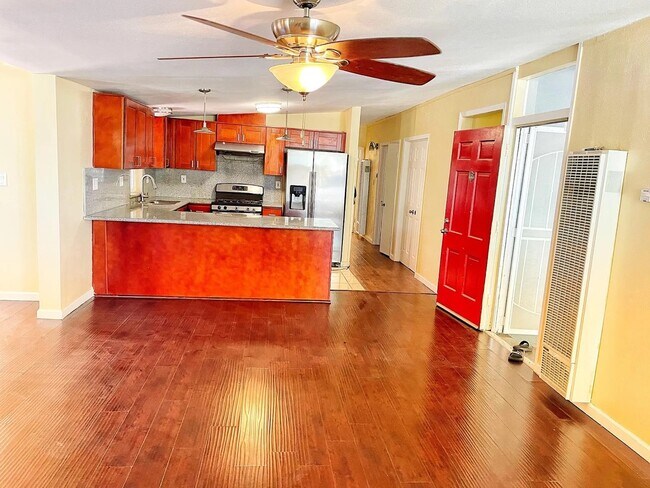 Building Photo - 664 Hamilton Ln