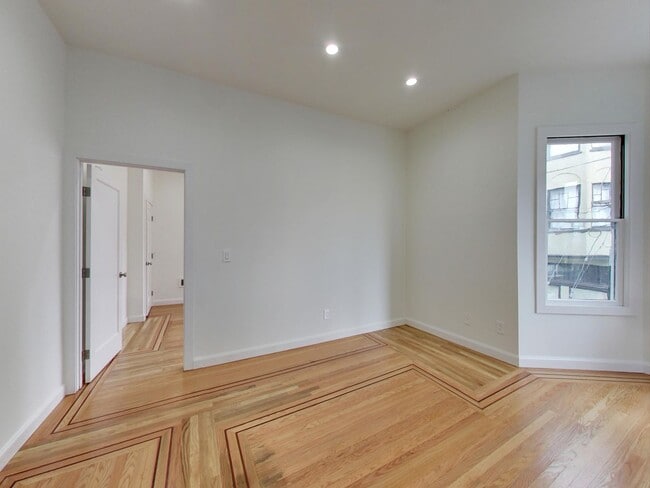 Building Photo - 844 Greenwich St