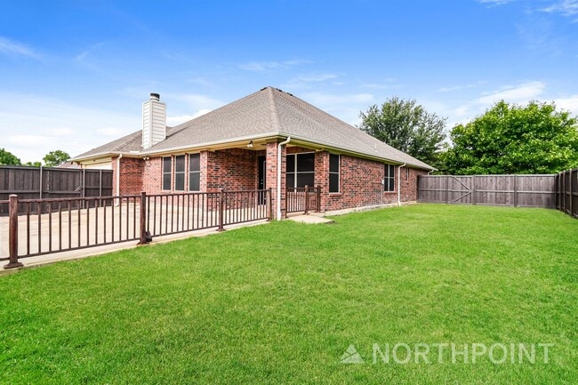 Building Photo - 3 BR/3BA | Newly Renovated Single Family Home | Fenced backyard | In Royse City!