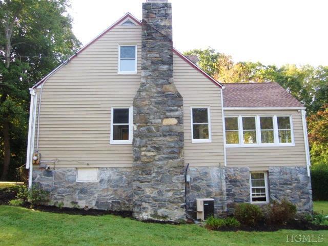 Building Photo - 3 Kirk Lake Dr