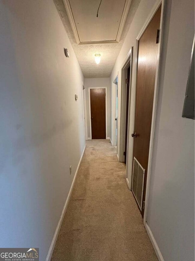 Building Photo - 1905 Karen Cir