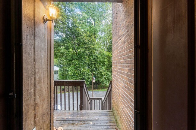 Building Photo - 1207 Timbers Ln