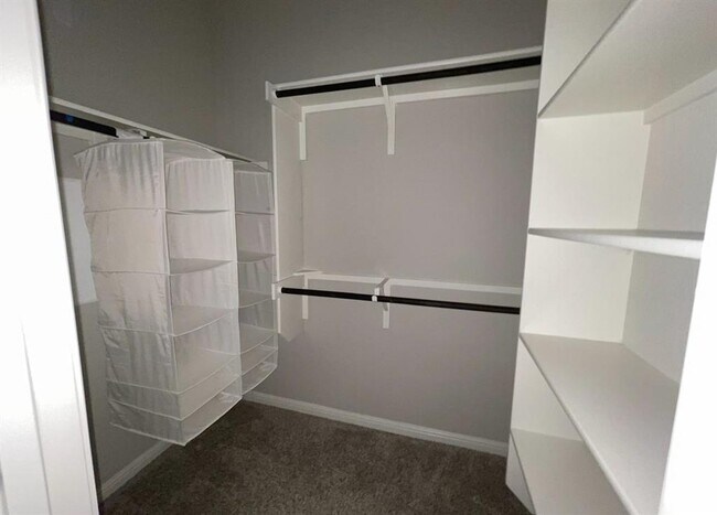 Building Photo - 2340 Pecan Island Dr