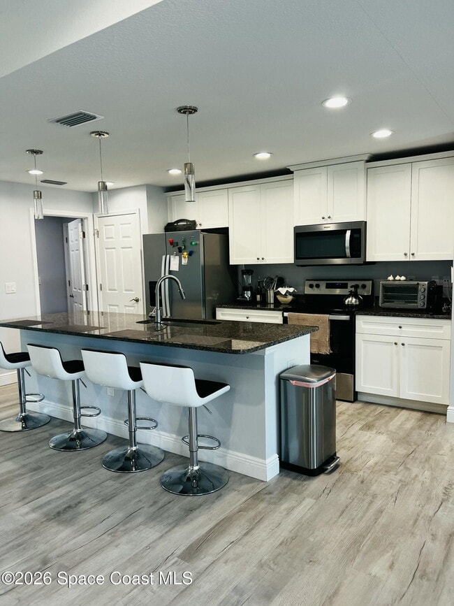 Building Photo - 379 Wilton Ave SW