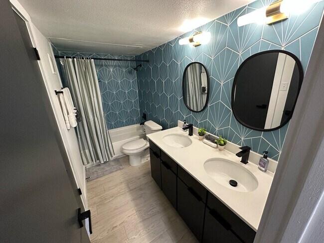 Building Photo - 1317 Newning Ave