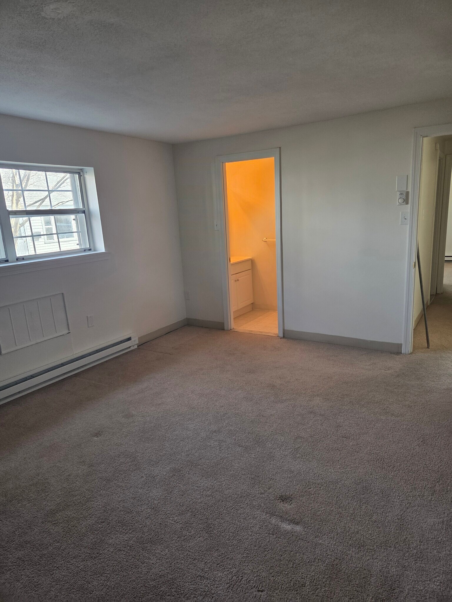 Building Photo - 55 Greentree Ln