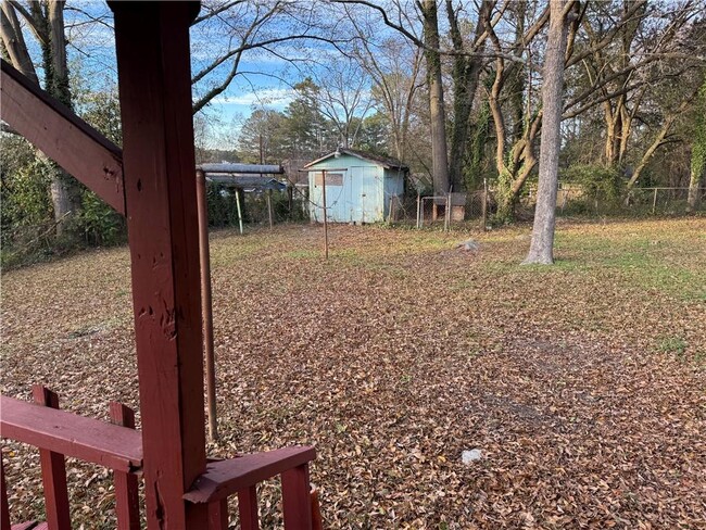 Building Photo - 556 Lamar Dr