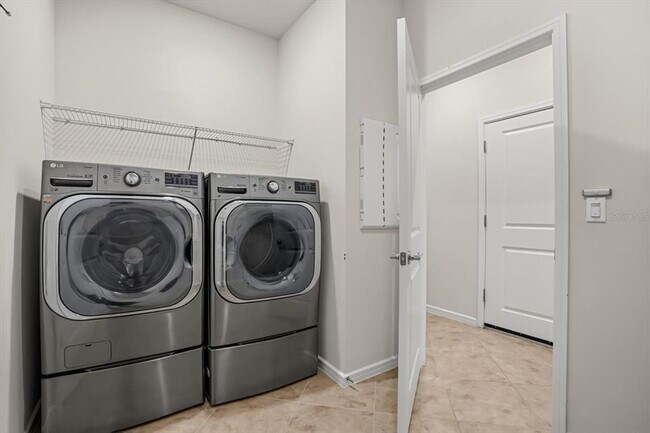 Building Photo - 2732 Ruby Rose Ln