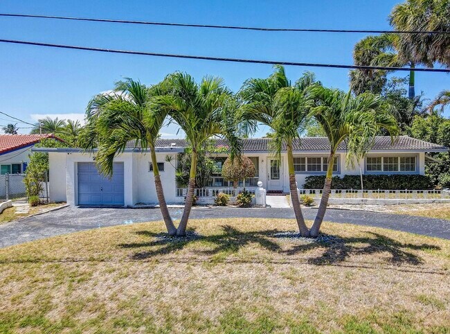 Building Photo - 2041 Coral Reef Dr