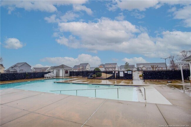 Building Photo - 6030 Greenway Dr