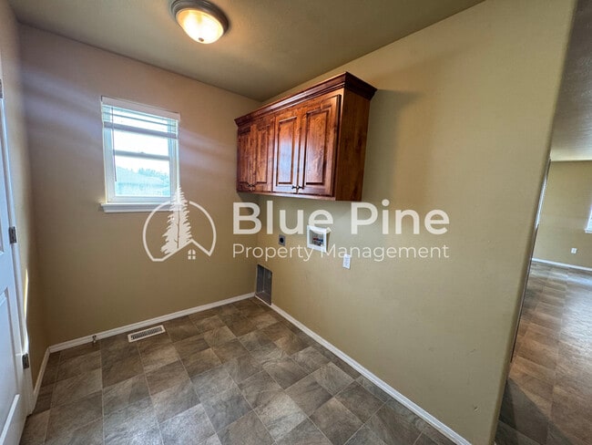 Building Photo - 2729 Mary Dr