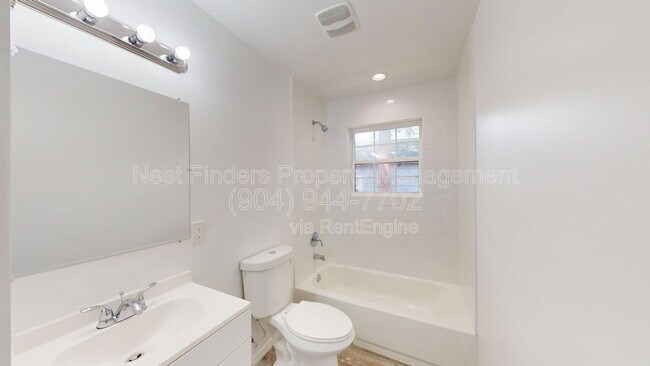 Building Photo - 2220 Flesher Ave