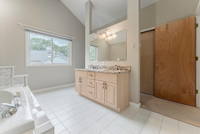 Building Photo - 22 Arrowhead Cir