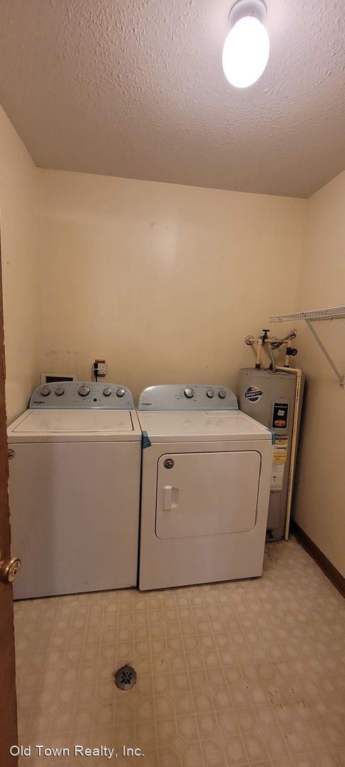 Building Photo - 2 br, 2 bath House - 2568 Eagle Circle #4