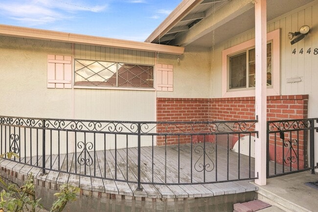 Building Photo - 4448 Irvington Ave