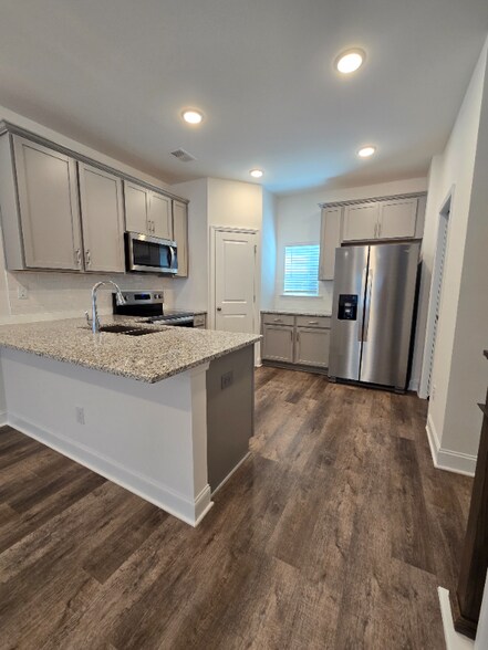Building Photo - 3116 Butler Hl Dr