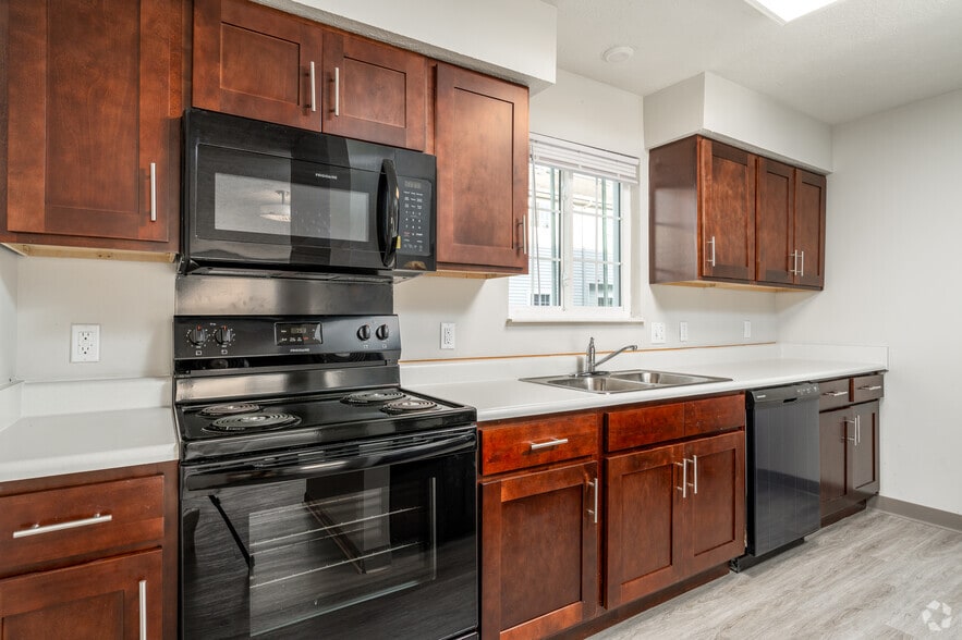 Winchester Lakes Apartments 6655 Kodiak Dr Canal Winchester OH 43110