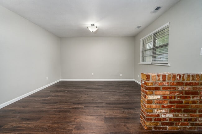 Building Photo - 2507 Winterbrook Dr