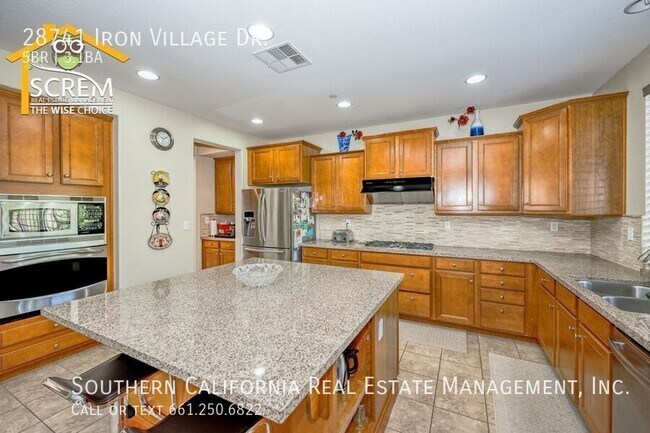 Building Photo - 28741 N Iron Village Dr