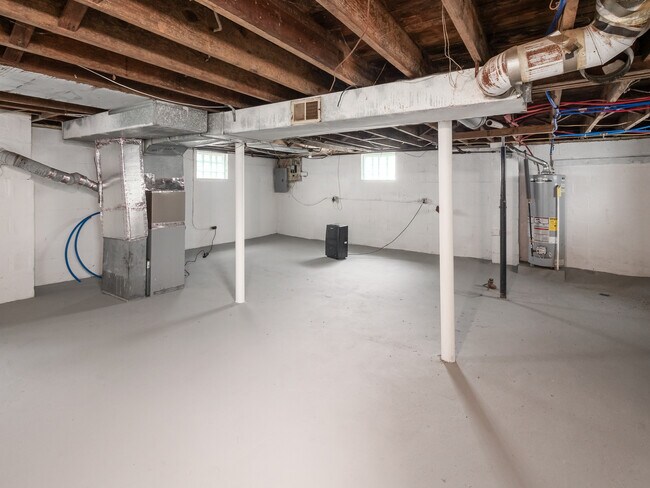 Basement - 1286 E 22nd Ave