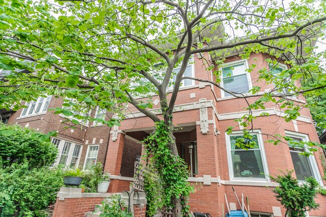 Primary Photo - 334 S Oak Park Ave