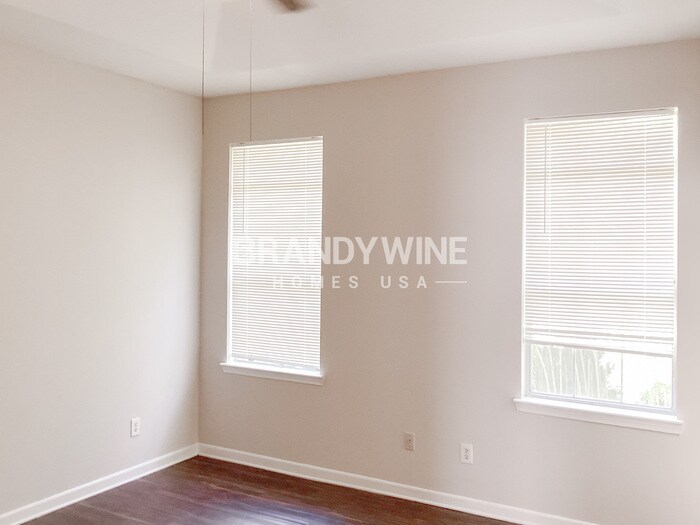 Building Photo - 4392 Westchester Ct