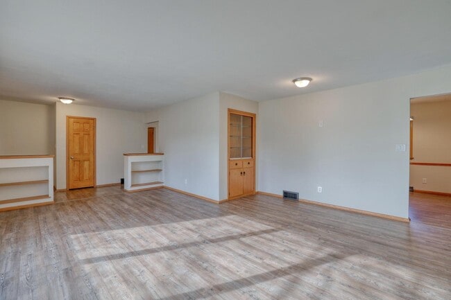 Building Photo - 4465 N 144th St