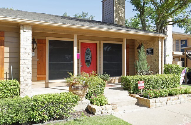 Leasing Office Entrance - The Oakley Apartment Homes