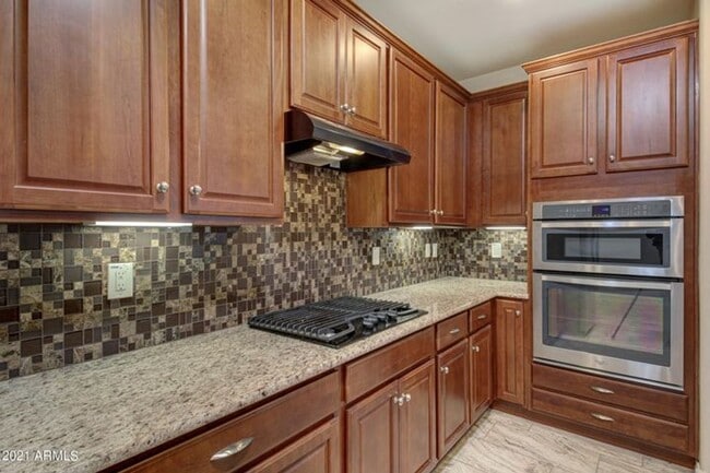 Building Photo - 40876 W Tamara Ln