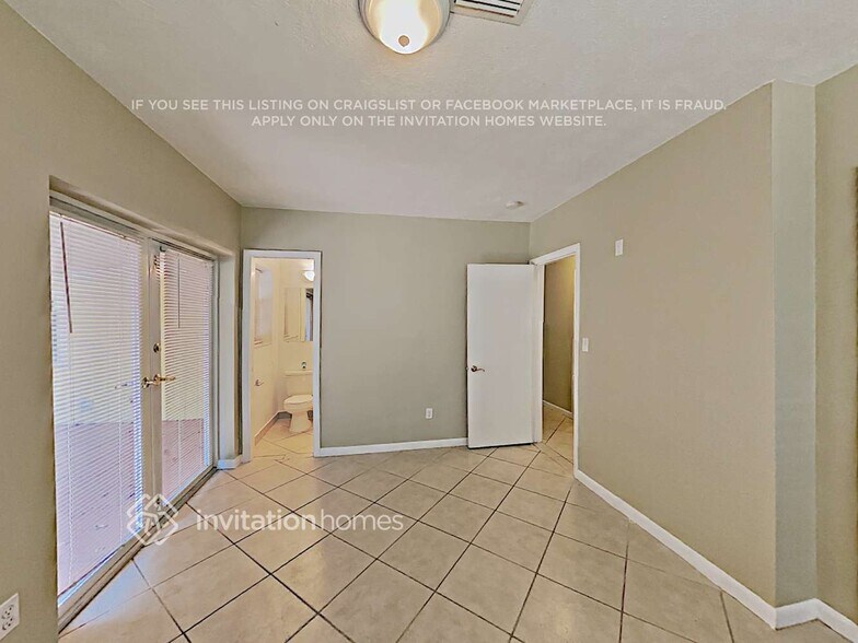 Building Photo - 1432 NE 27th Dr