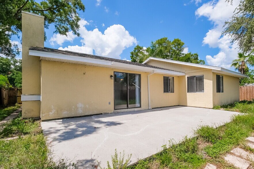 Building Photo - 7511 Breezewood Ct