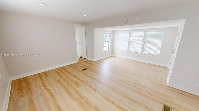 Building Photo - 135 Hilson Ct