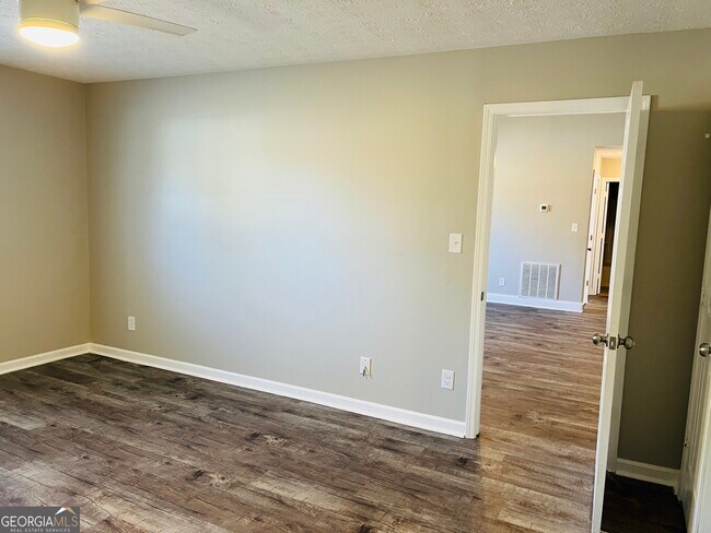 Building Photo - 2890 Garnet Way