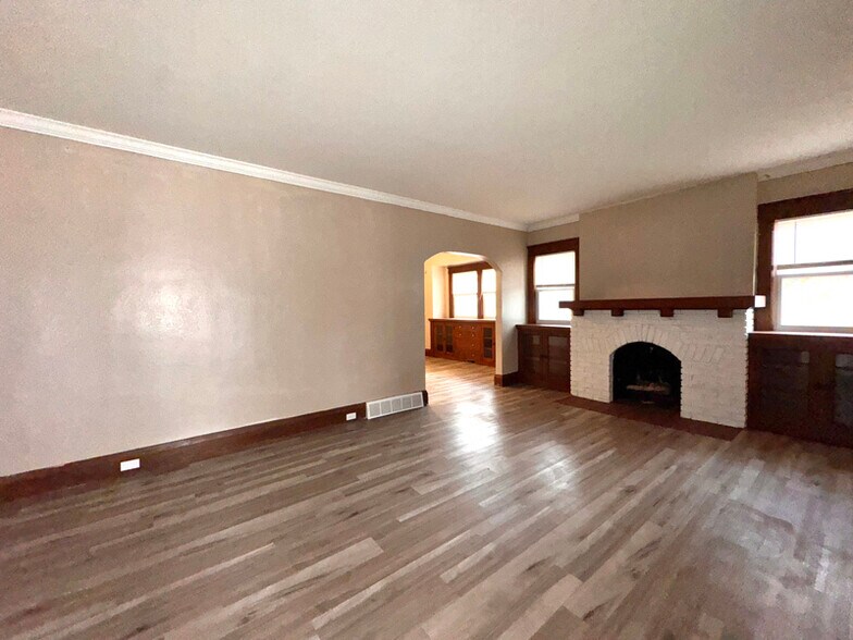 Building Photo - 4332 Jackman Rd