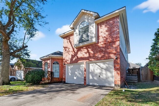 Building Photo - 910 Norfolk Dr