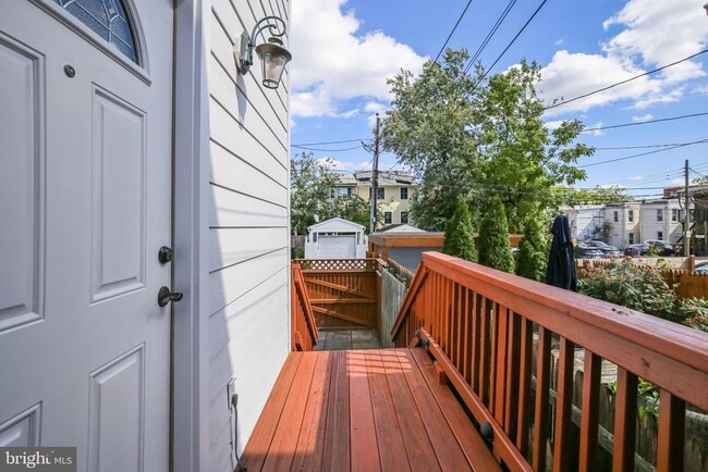 Building Photo - 119 N Peyton St