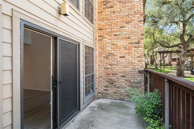 Building Photo - 15221 Berry Trail