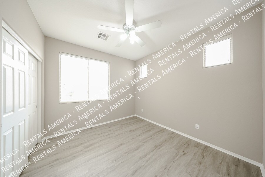 Building Photo - 19407 E Canary Way