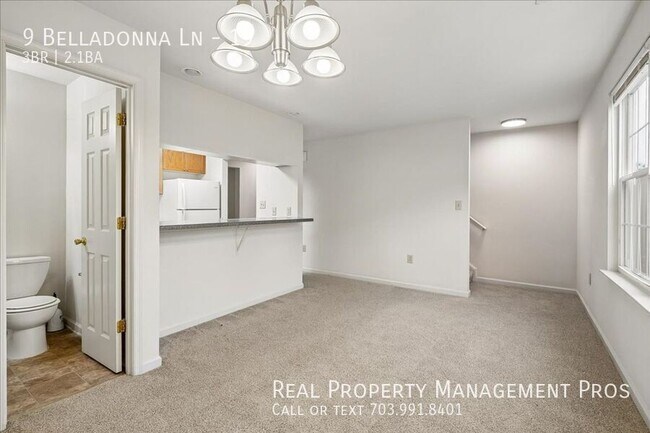 Building Photo - 9 Belladonna Ln