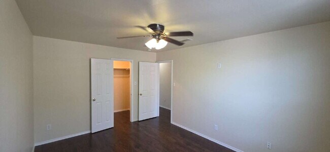 Building Photo - Expansive Mansfield Home with 5 Bedrooms, ...
