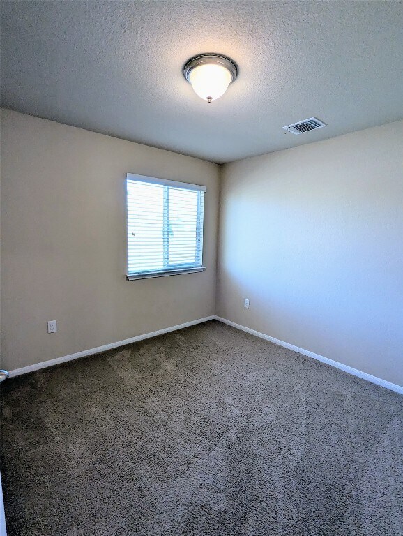 Building Photo - 2100 Langdale Ln