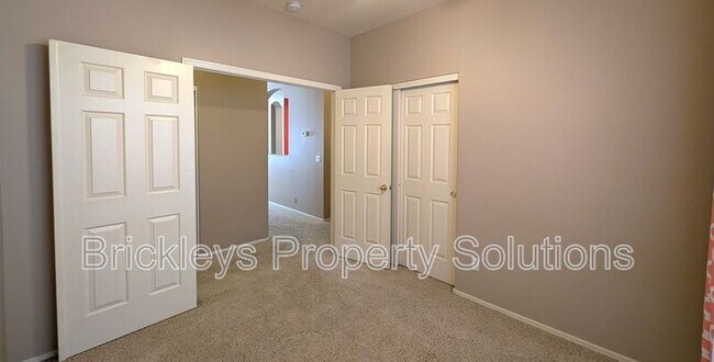Building Photo - 4236 E Oxford Ln