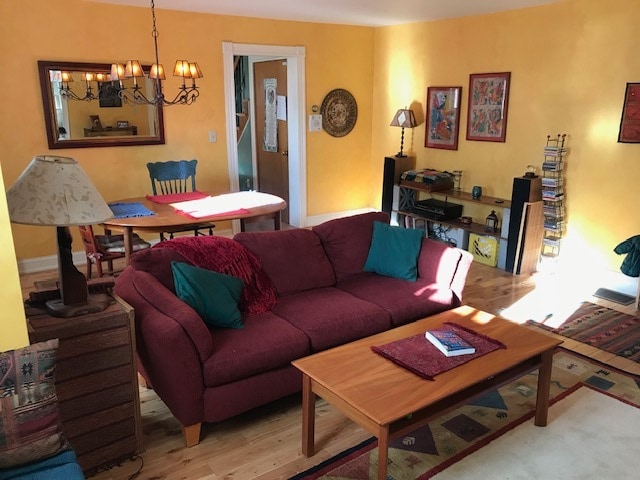 Building Photo - 56 Maple St