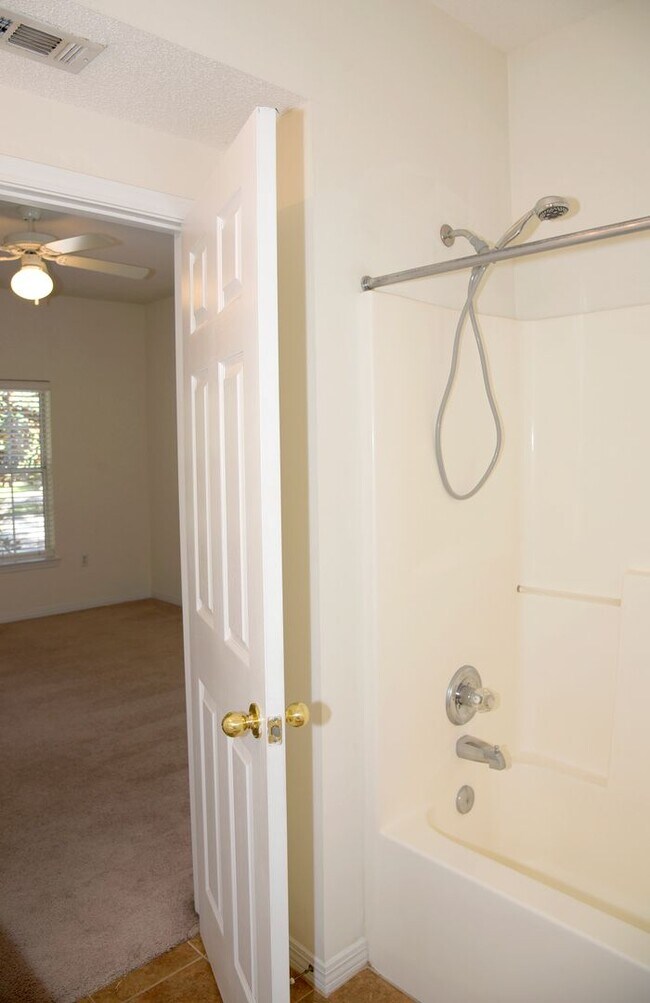 Building Photo - 1501 Partin Dr N